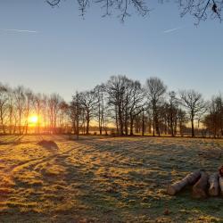 Prachtig, opkomende zon in Ruinerwold